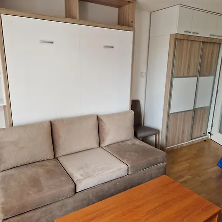 Studio Ena S